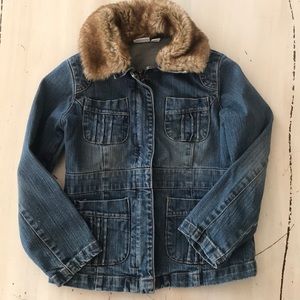 Girl’s Denim jacket w/ removable Fur collar